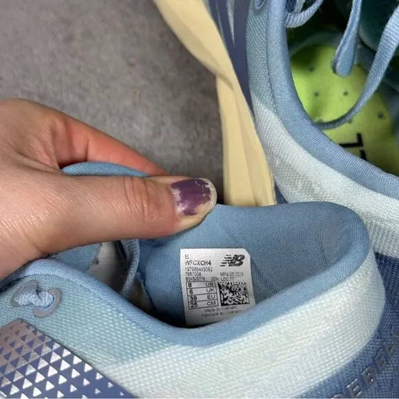 Women’s 8 New Balance FuelCell Rebel V4 Running Shoe Training Light Bouncy - Picture 6 of 6